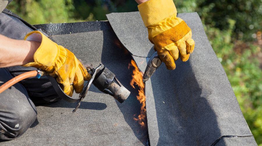 Professional gutter cleaning in Milligan, NE